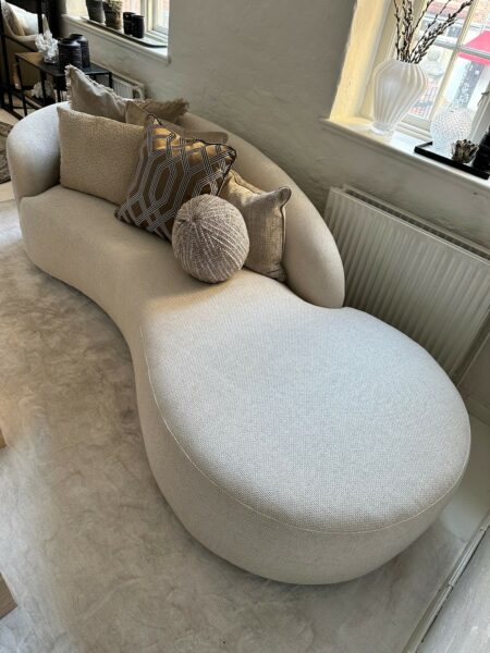 sofa med organiske former Chaiselong sofa bernd eichholtz