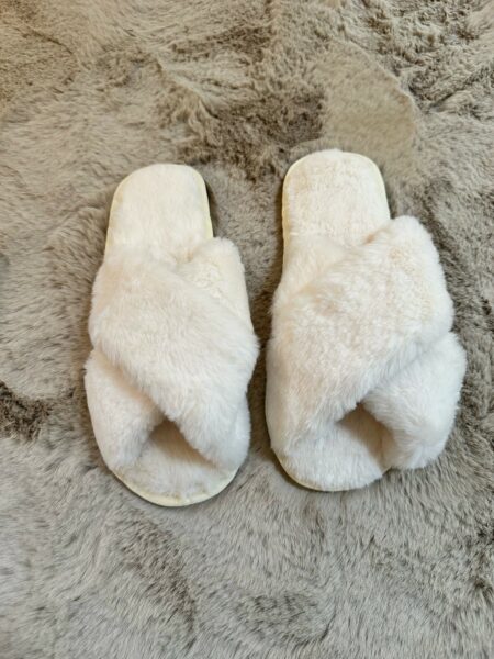 slippers fake fur hvid